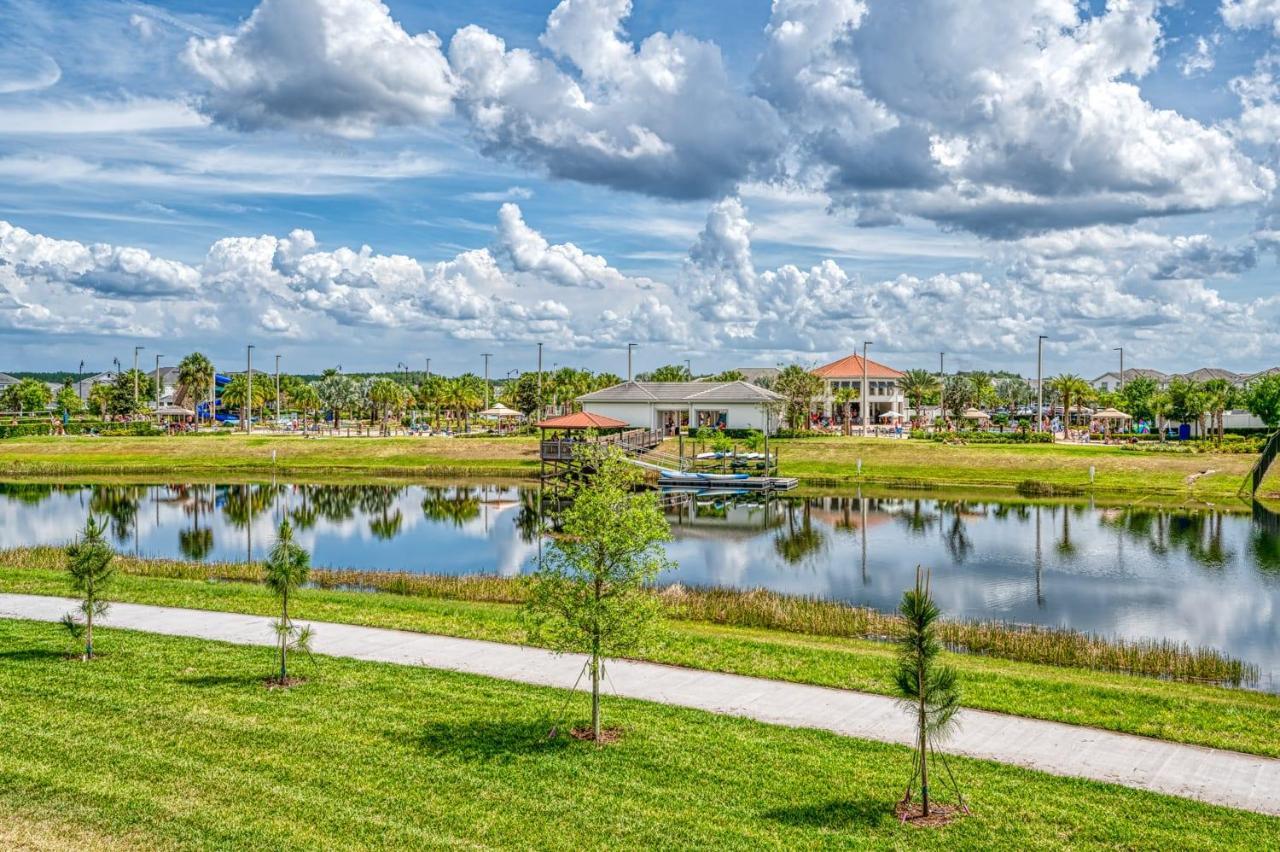 Modern Apartment With Mickey Themed Bedroom Kissimmee Exteriör bild